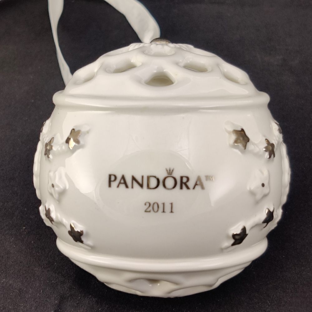 Pandora 2011 Ceramic Ornament - Picture 7 of 9